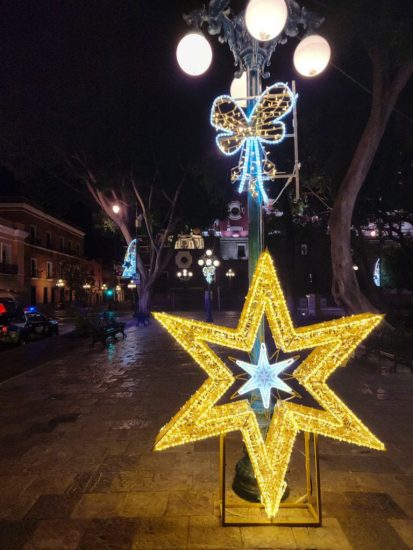 adornos navidenos Puebla zocalo