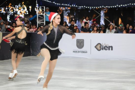 danza sobre hielo pista huejotzingo navidad 24