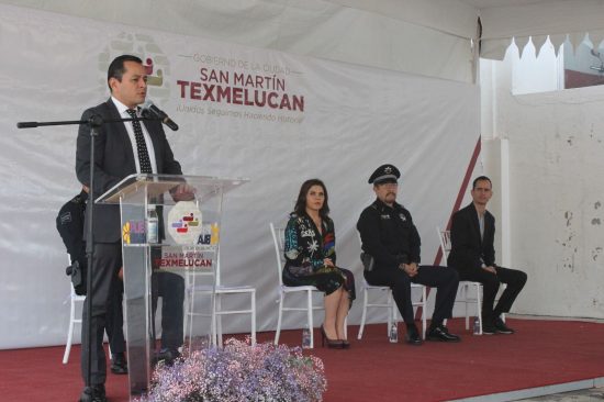 juan manuel alonso presidente electo san martin texmleucan uniformes y equipo policia