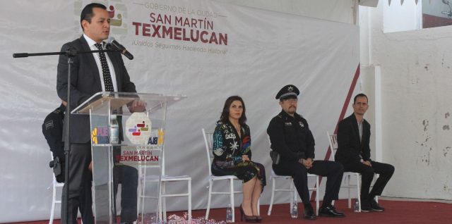 juan manuel alonso presidente electo san martin texmleucan uniformes y equipo policia