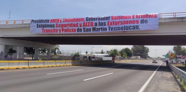 lona extorsiones seguridad transito municipal texmelucan atuopista mexico puebla