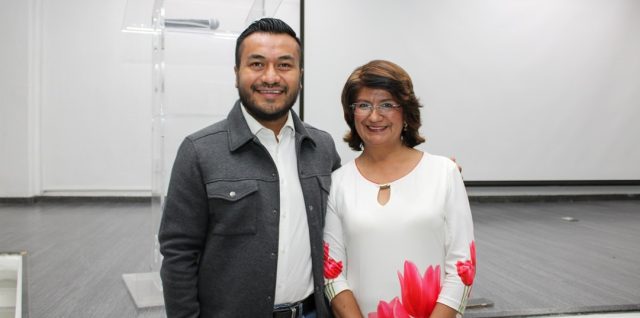 roberto solis y mirna toxqui rectora uth