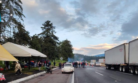 Alrededor de las 7 de la mañana quedó completamente libre la autopista México-Puebla a la altura del kilometro 70 