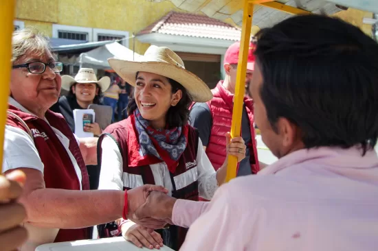 La candidata Vianey García, estuvo acompañada en San Salvador El Verde, con la exdiputada local Barbara Moran,